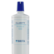 filtre BRITA CLARITY Protect avec un bouchon bleu sur fond transparent.